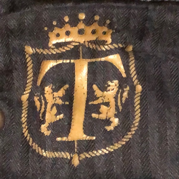 SIGNATURE DISTRESSED/DARK WASH 6P BOOT CUT JEANS - Picture 4 of 8